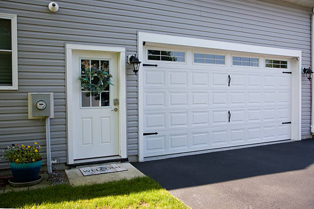 24/7 Emergency Garage Door Panel Replacement experts in Troy Hills, NJ